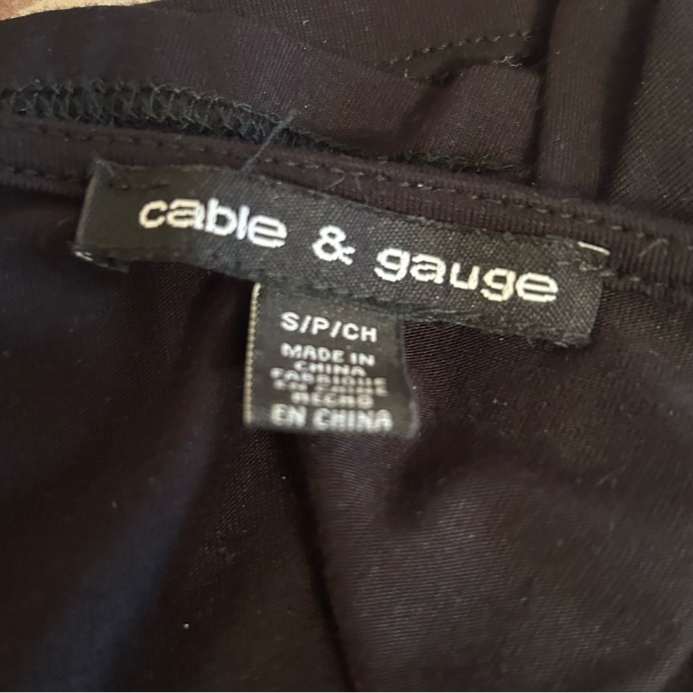 Cable & Gauge Black V-Neck T-shirt Tunic - Picture 4 of 4